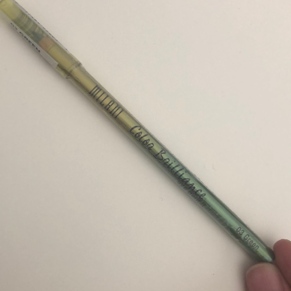 Milani Color brilliance Eye pencil 03 green